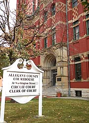 [photo, Allegany County Courthouse, 30 Washington St., Cumberland, Maryland]