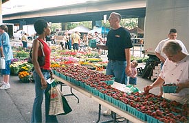  [photo, Baltimore Farmers' Market, Holliday St. and Saratoga St., Baltimore, Maryland]