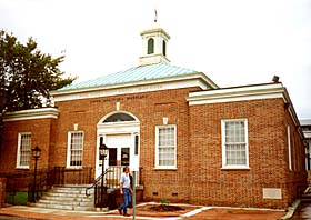 [photo, Upper Marlboro Branch Library, Prince George's County Memorial Library System, 14730 Main St., Upper Marlboro, Maryland]