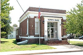 [Town Hall, 100 North Main St., Hebron, Maryland]