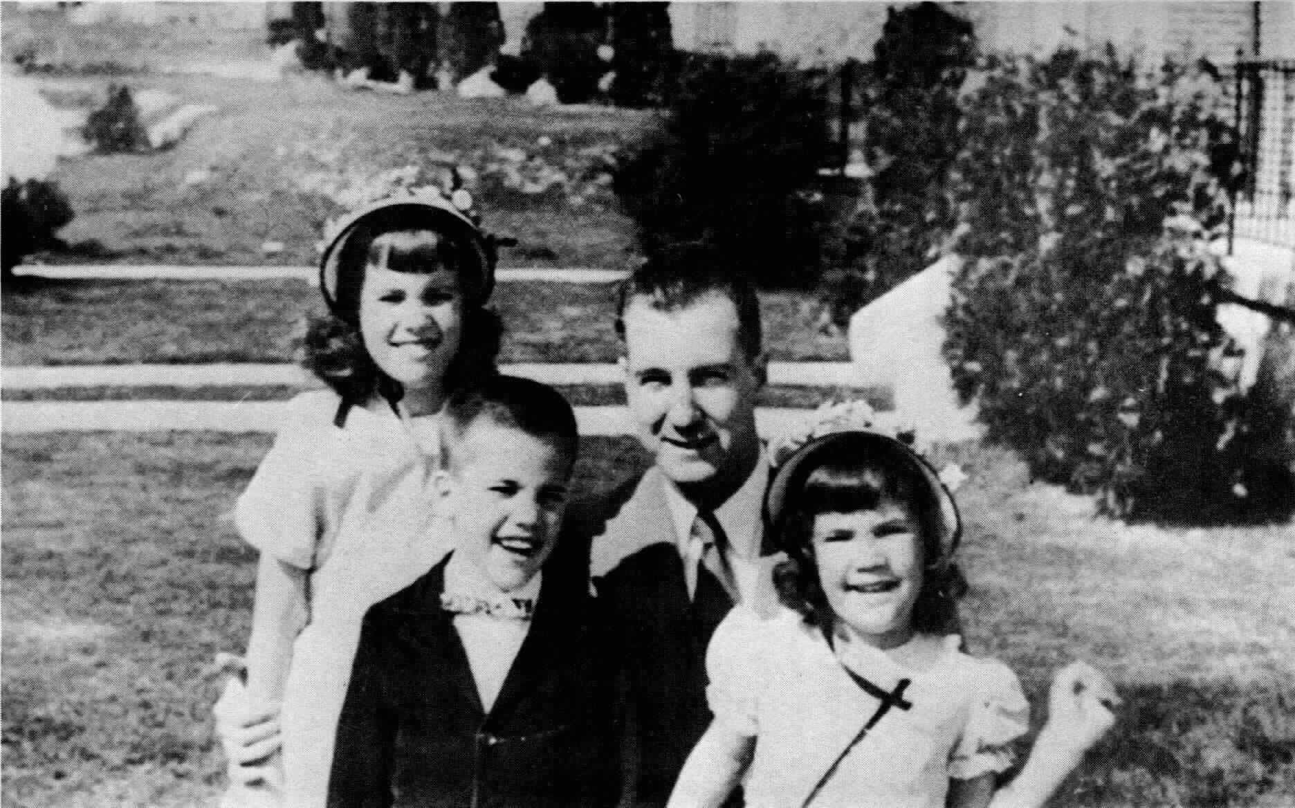 Spiro Agnew with Pamela, Randy, and Susan in 1953