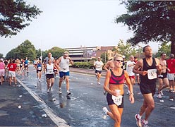 [photo, Annapolis Striders' 10-Mile Run, Rowe Blvd., Annapolis, Maryland]