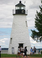 [photo, Concord Point Lighthouse, 700 Concord St., Havre de Grace, Maryland]