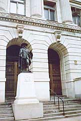 [photo, Cecilius Calvert statue, Clarence M. Mitchell, Jr., Courthouse, Baltimore, Maryland]