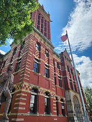 [photo, Allegany County Courthouse, 30 Washington St., Cumberland, Maryland]
