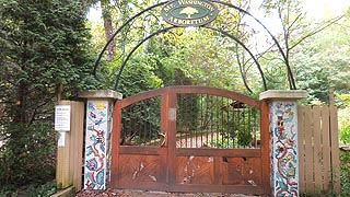 [photo, Mount Washington Arboretum entrance, Tanbark Drive, Baltimore, Maryland]