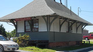 [photo, Maryland and Delaware Railroad Station, Federalsburg, Maryland]