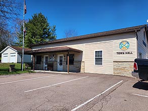 [photo, Town Hall, 171 Hill St., Grantsville, Maryland]