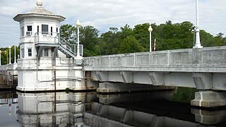 [photo, Pocomoke City Bridge over Pocomoke River, Pocomoke City (Worcester County), Maryland]