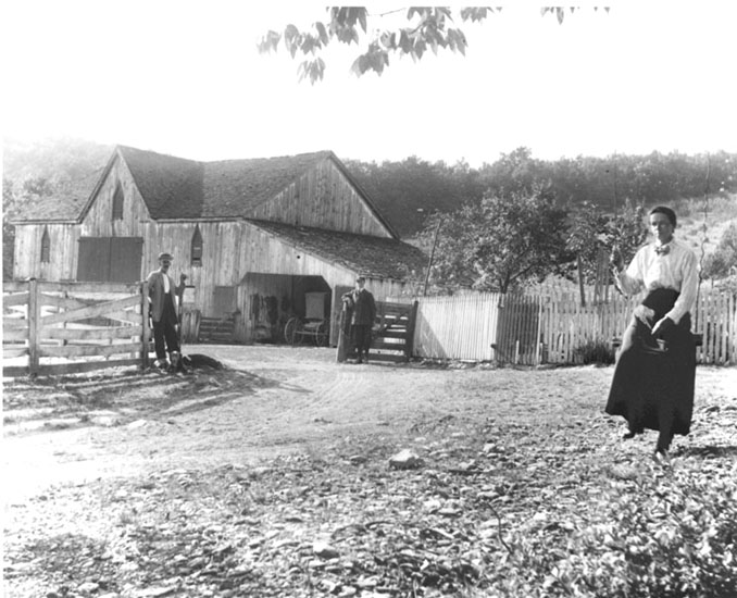 Farmyard near Boonsboro, MD, 1905 circa