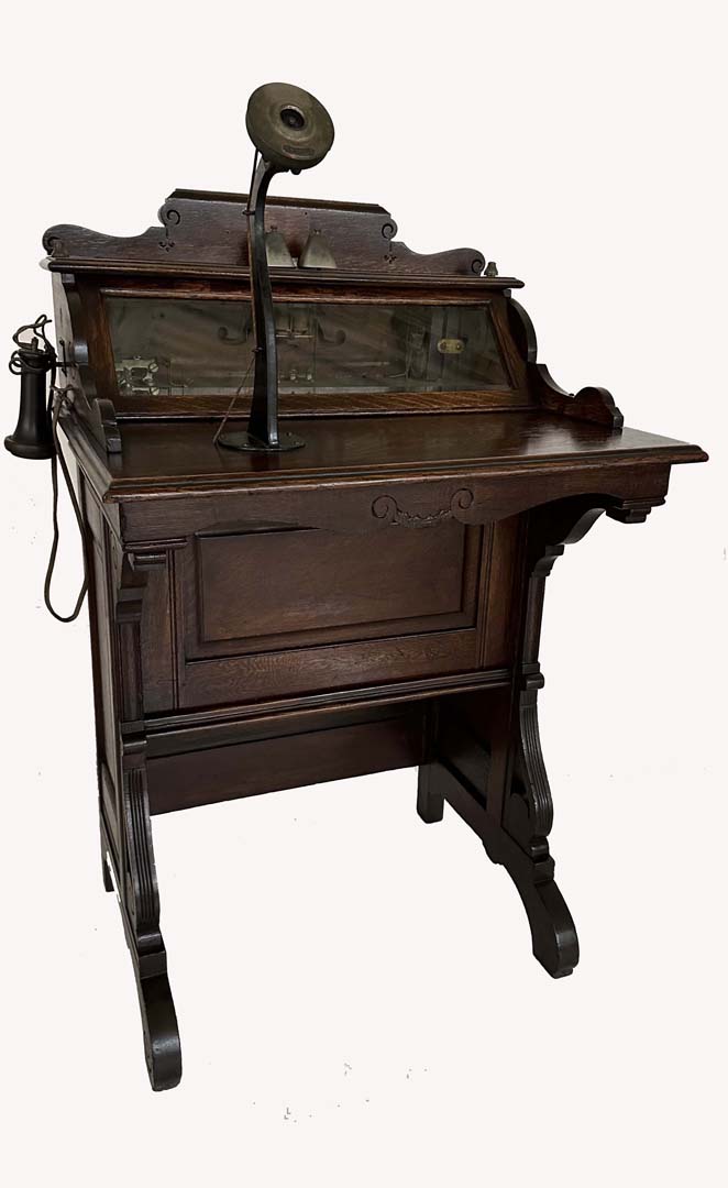 Annapolis 1, telephone desk