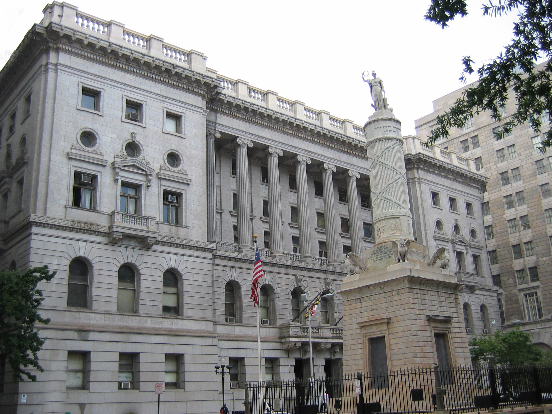 Mitchell Courthouse and Battle Monument